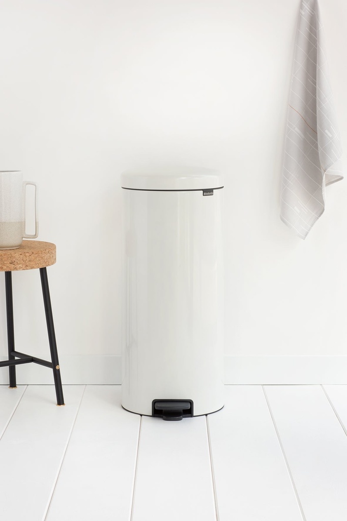 Pedalhink NewIcon vit 30 liter Brabantia