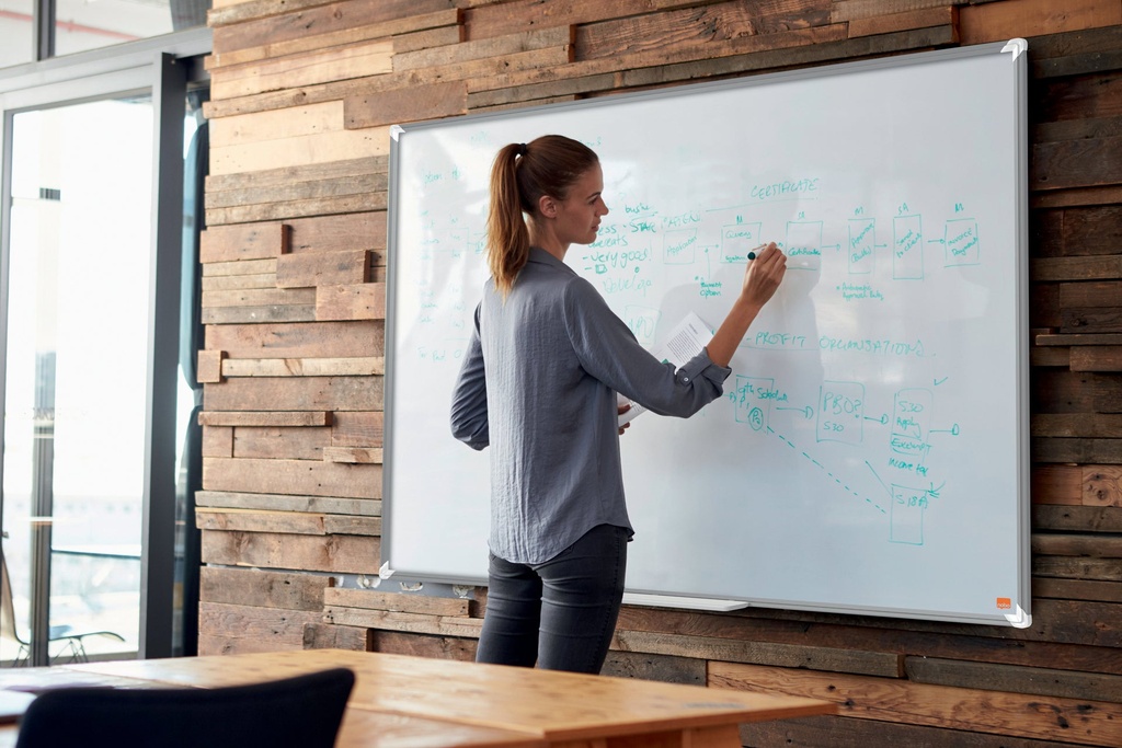Whiteboard Premium Plus Bred Emalj 55"