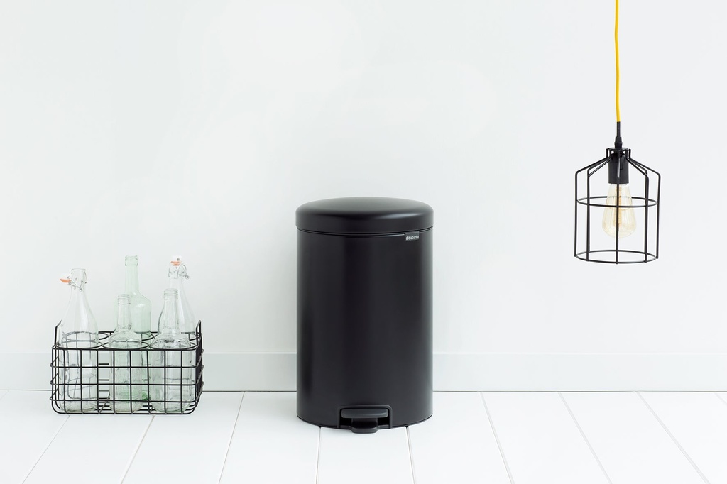 Pedalhink NewIcon Mattsvart 20 liter Brabantia