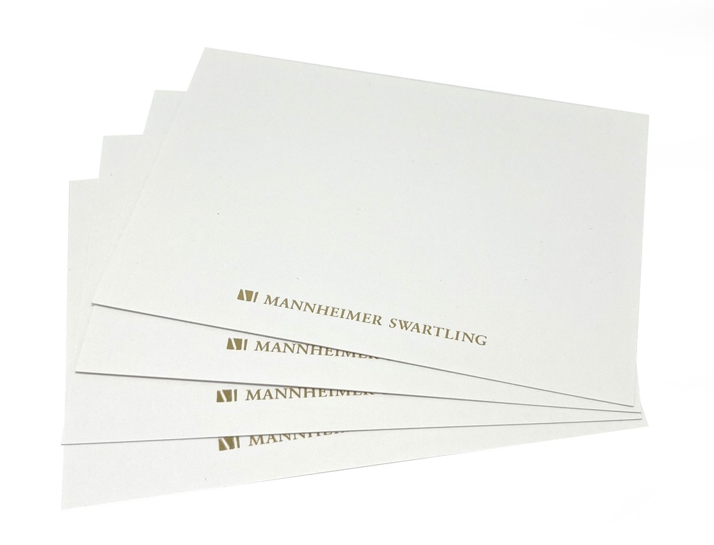 Inbjudningskort A6 vita med guldfolierad logo (Passar till era slidekuvert)