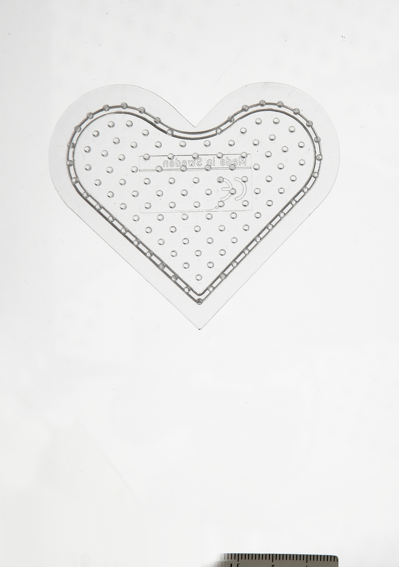 [8200649] Pärlplatta hjärta 8cm transp